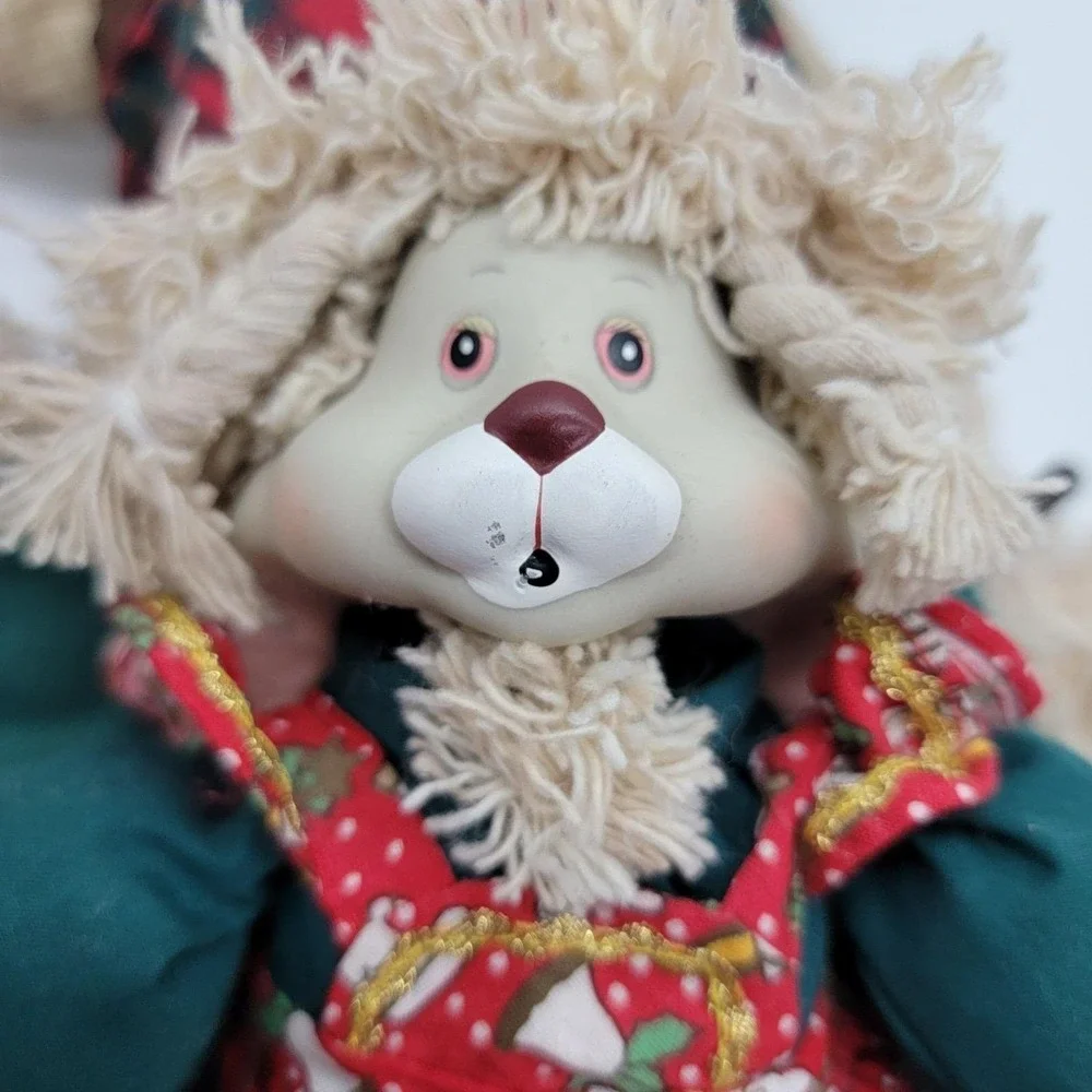 House of Lloyd Christmas Around the World Hip & Hop Grandpa Lloyd Bunny Set Of 3